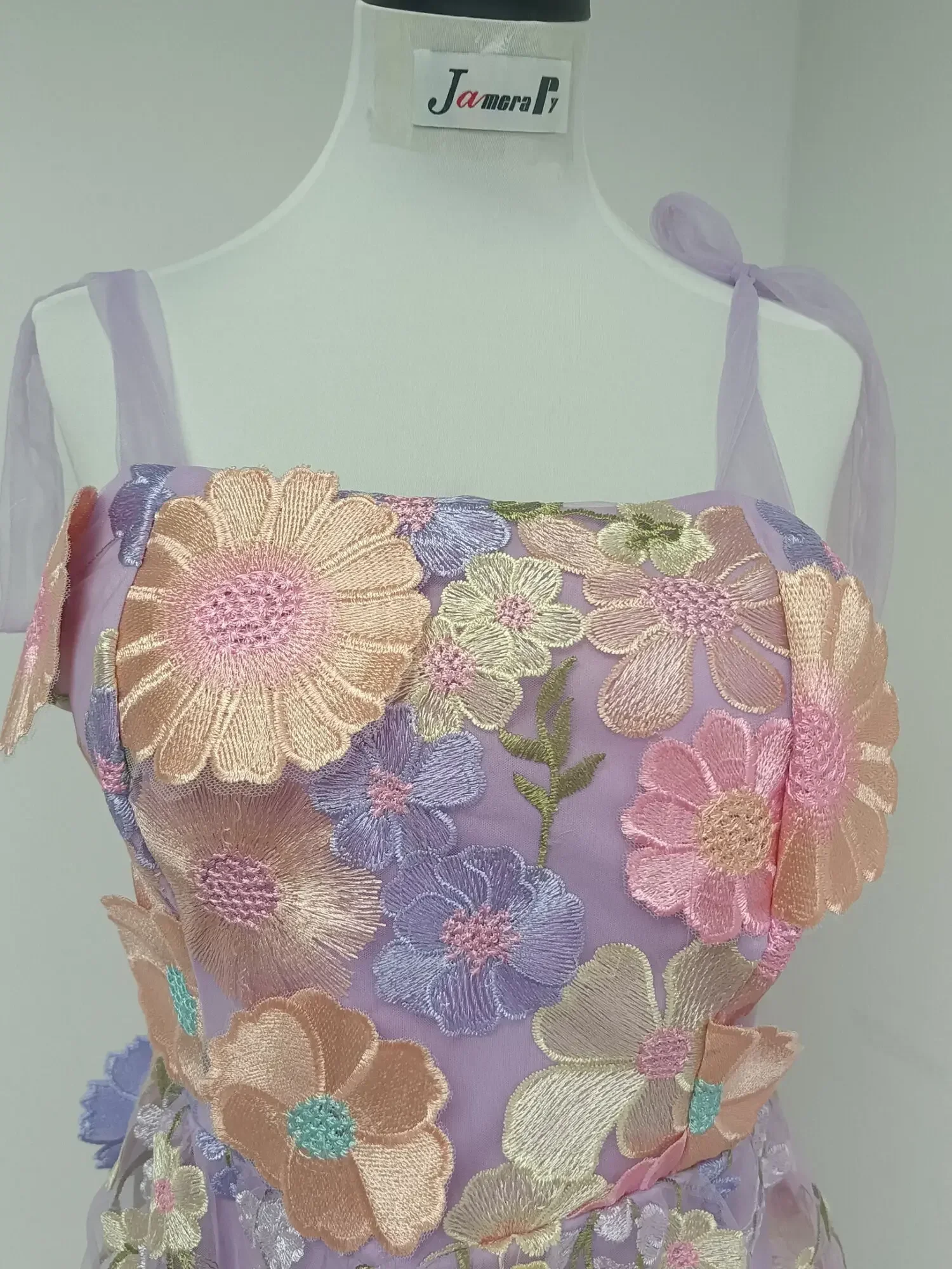 Summer Zara - مصممي العلامة التجارية مساء حفلة موسيقية