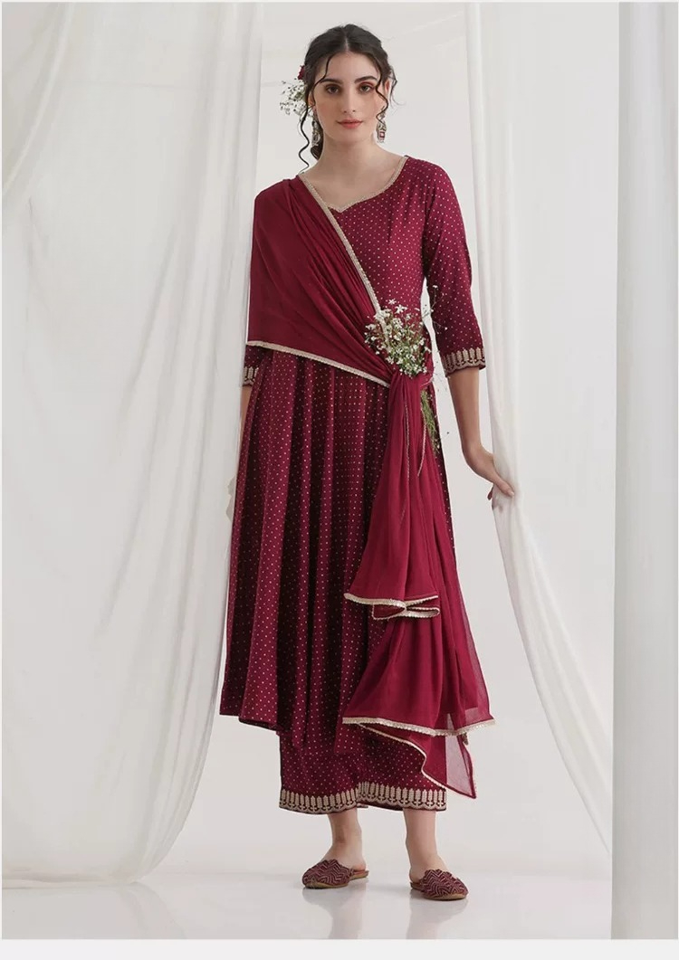 طقم كورتا نسائي تقليدي هندي با - مراجعة Summer Clothing Pakistan وسعره
